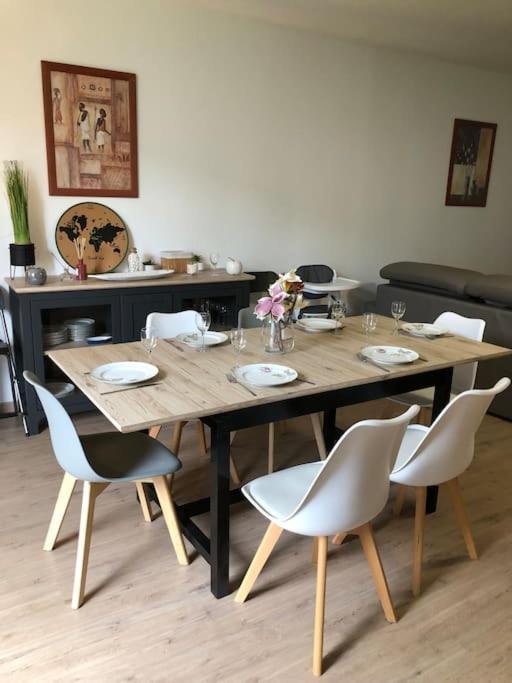 Superbe Appartement โซมูร์ ภายนอก รูปภาพ